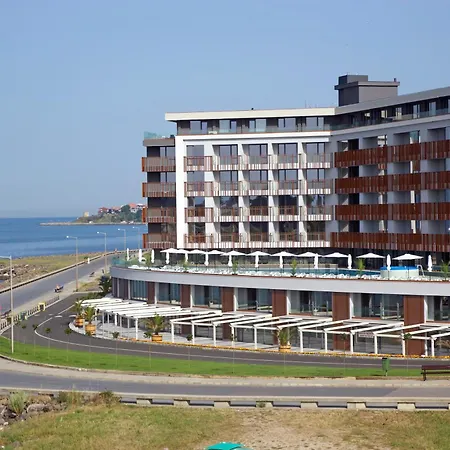 アパートホテル Paradiso Dreams Hotel, 4*